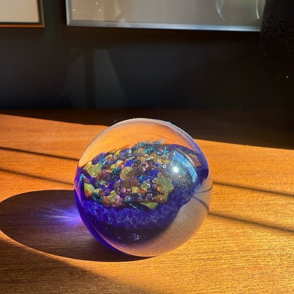 Robert held paperweight blue with multicoloured jewels, gorgeous - Picture 4 of 14